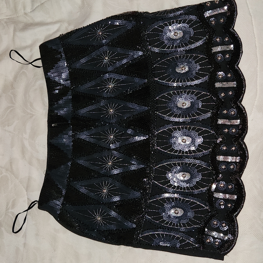 Xs black romeo juliet mini skirt